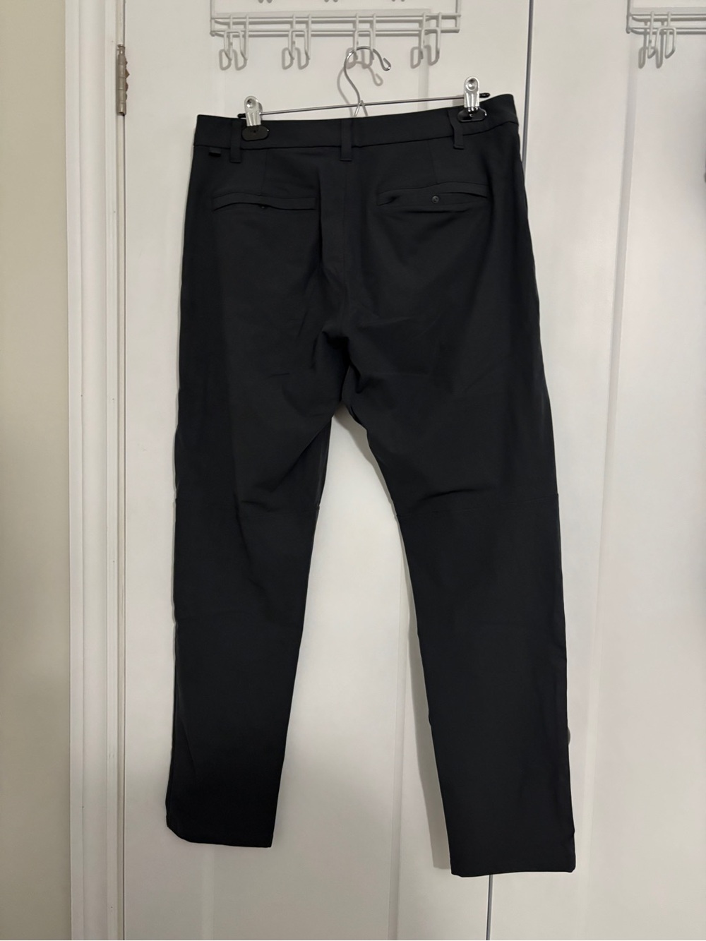Men’s Lululemon Commission Classic Fit Pants - Picture 3 of 5
